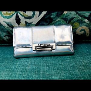 Guess hologram wallet